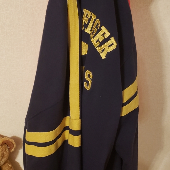Vintage Tommy Hilfiger Hoodie - Picture 4 of 14